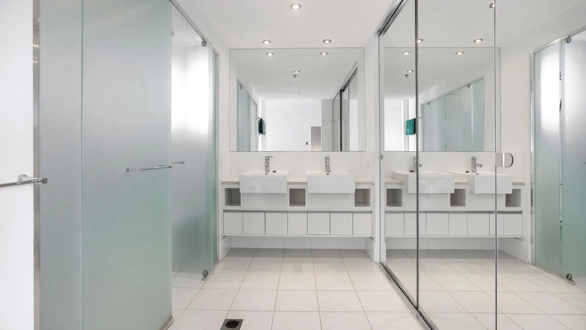 Flexible Inner City Apartment With Wifi Brisbane 0*,